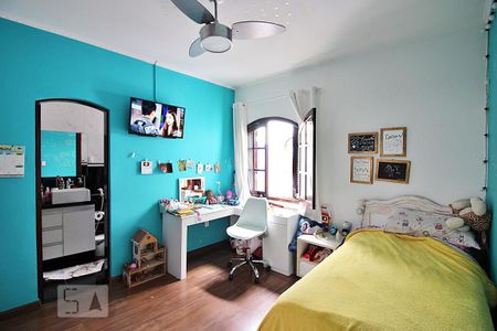 Casa à venda com 280m², 5 quartos e 2 vagasQuarto 4 - Suíte