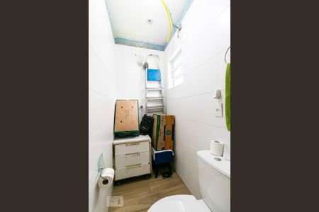 Casa à venda com 70m², 2 quartos e 1 vagaÁrea de Serviço - Banheiro