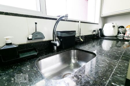 Casa à venda com 70m², 2 quartos e 1 vagaCozinha - Pia