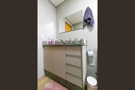 Casa à venda com 70m², 2 quartos e 1 vagaBanheiro da Suíte - Armário