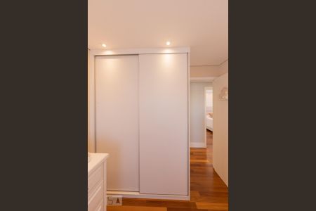 Apartamento à venda com 109m², 3 quartos e 2 vagasQuarto 2