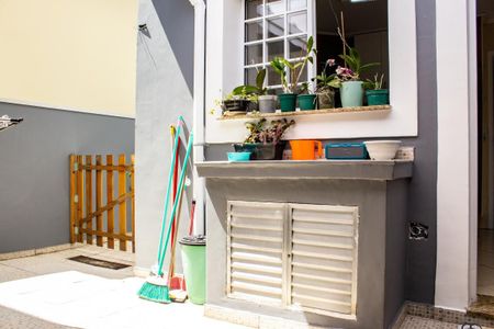 Casa à venda com 98m², 3 quartos e 2 vagascozinha