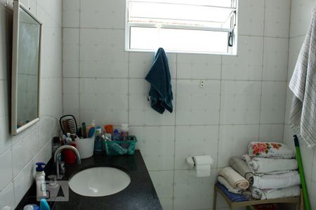 Casa à venda com 98m², 3 quartos e 2 vagasBanheiro  2° andar