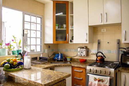 Casa à venda com 98m², 3 quartos e 2 vagascozinha