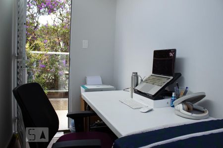 Casa à venda com 98m², 3 quartos e 2 vagasQuarto 2° andar