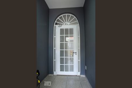 Casa à venda com 98m², 3 quartos e 2 vagasQuarto 2° andar