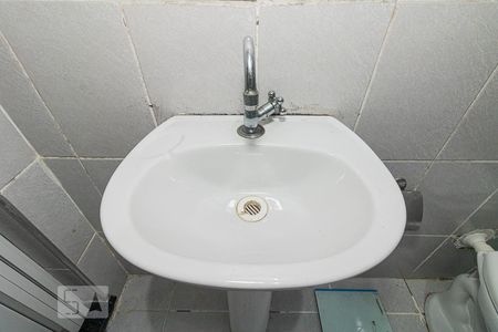 Banheiro de casa para alugar com 1 quarto, 50m² em Vila Santos, São Paulo