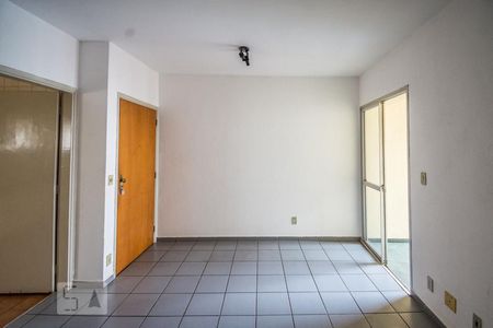 Sala de apartamento para alugar com 3 quartos, 100m² em Centro, Campinas
