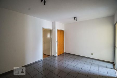 Sala de apartamento para alugar com 3 quartos, 100m² em Centro, Campinas