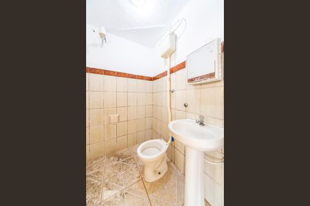 Banheiro  de casa para alugar com 2 quartos, 70m² em Vila Palmares, Santo André