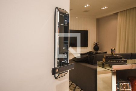Fechadura Eletrônica de apartamento para alugar com 3 quartos, 120m² em Vila Sonia, São Paulo