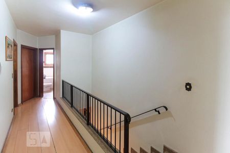 Casa à venda com 350m², 3 quartos e 4 vagasCorredor