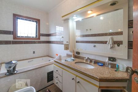Casa à venda com 350m², 3 quartos e 4 vagasBanheiro