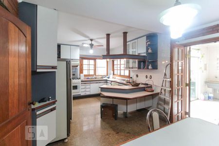 Casa à venda com 350m², 3 quartos e 4 vagasCozinha