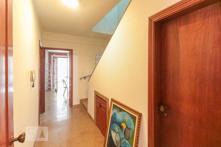 Casa à venda com 350m², 3 quartos e 4 vagasHall