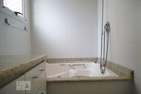 Apartamento para alugar com 98m², 2 quartos e 2 vagasBanheiro da Suíte