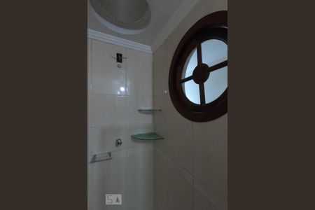 Banheiro de casa para alugar com 2 quartos, 100m² em Cidade Intercap, Taboão da Serra