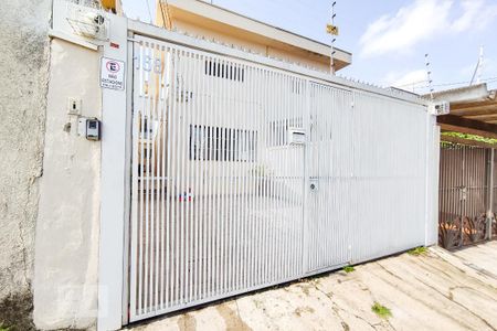 Casa à venda com 132m², 3 quartos e 2 vagasFachada