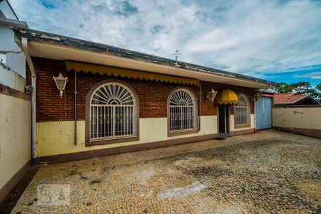 Casa à venda com 400m², 7 quartos e 6 vagasFachada