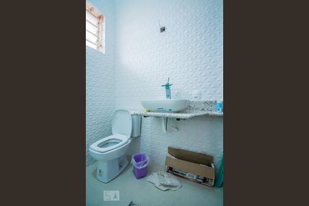 Casa à venda com 400m², 7 quartos e 6 vagasBanheiro da Suíte 2