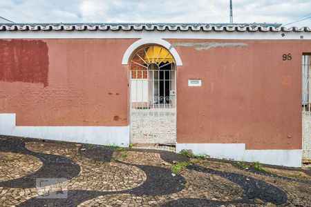 Casa à venda com 400m², 7 quartos e 6 vagasFachada