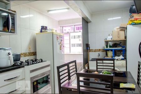 Apartamento à venda com 57m², 2 quartos e 1 vagaCozinha