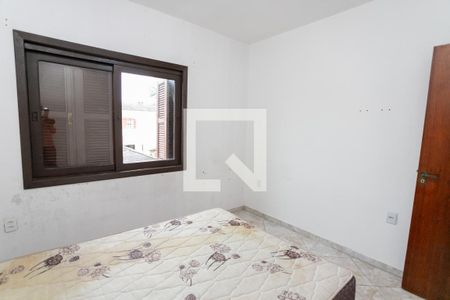 Quarto 1 de apartamento para alugar com 2 quartos, 65m² em Vila Ipiranga, Porto Alegre