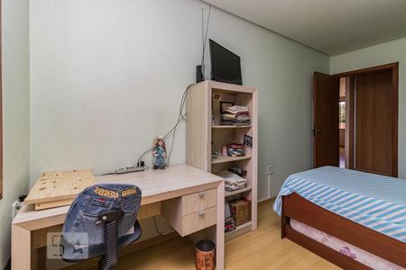 Casa à venda com 246m², 6 quartos e 2 vagasDormitório 4