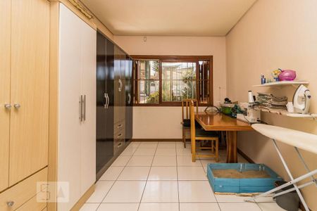 Dormitório2 de casa à venda com 6 quartos, 246m² em Nonoai, Porto Alegre