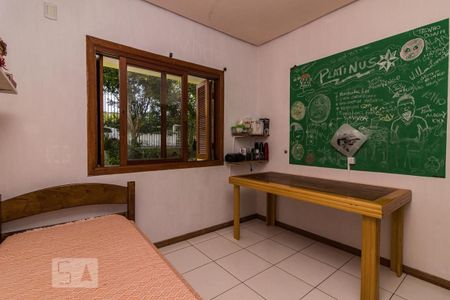 Dormitório de casa à venda com 6 quartos, 246m² em Nonoai, Porto Alegre