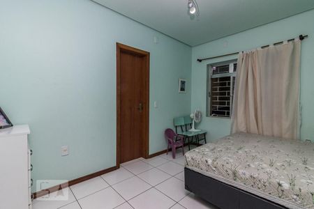 Casa à venda com 246m², 6 quartos e 2 vagasDormitório3