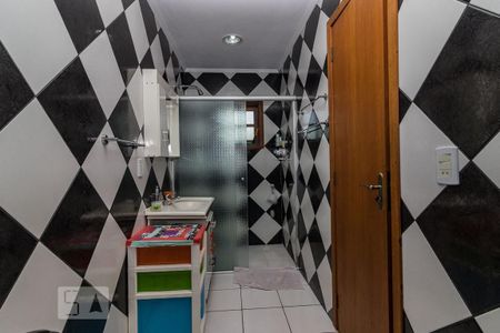 Casa à venda com 246m², 6 quartos e 2 vagasBanheiro da Suíte 2