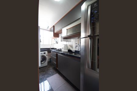 Cozinha de apartamento à venda com 2 quartos, 46m² em Cidade das Flores, Osasco