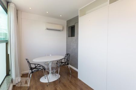 Sala de apartamento para alugar com 1 quarto, 46m² em Asa Norte, Brasília