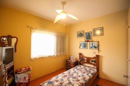 Casa à venda com 261m², 3 quartos e 4 vagasQuarto 2