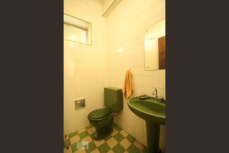 Casa à venda com 261m², 3 quartos e 4 vagasBanheiro da Garagem