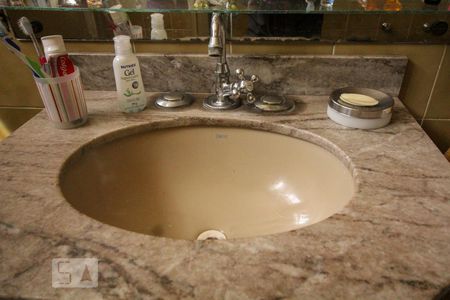 Casa à venda com 261m², 3 quartos e 4 vagasBanheiro Quarto 3 - Suíte