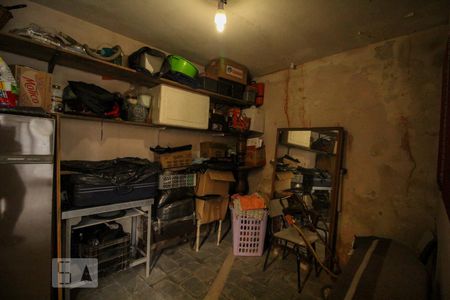 Casa à venda com 261m², 3 quartos e 4 vagasQuarto de Serviço