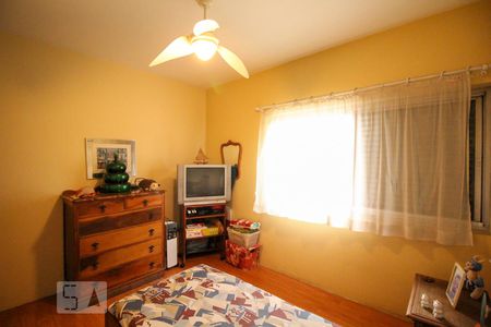 Casa à venda com 261m², 3 quartos e 4 vagasQuarto 2