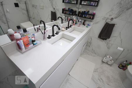 Casa à venda com 350m², 5 quartos e 1 vagaBanheiro