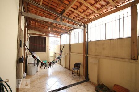Casa à venda com 350m², 5 quartos e 1 vagaÁrea de Serviço