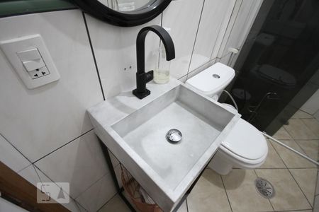 Casa à venda com 350m², 5 quartos e 1 vagaBanheiro fundos