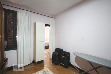 Casa à venda com 350m², 5 quartos e 1 vagaQuarto 2