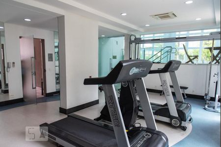 Apartamento à venda com 215m², 4 quartos e 4 vagasAcademia