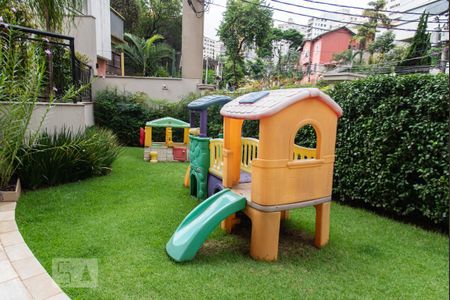 Apartamento à venda com 215m², 4 quartos e 4 vagasPlayground