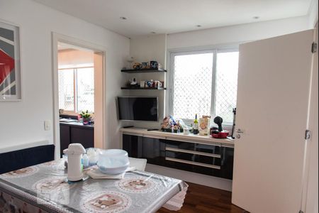 Apartamento à venda com 215m², 4 quartos e 4 vagasSala de almoço