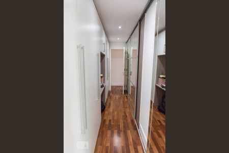 Apartamento à venda com 215m², 4 quartos e 4 vagasCloset