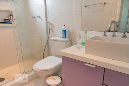 Apartamento à venda com 215m², 4 quartos e 4 vagasBanheiro da suíte 2