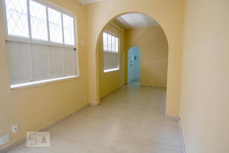Sala de Estar de apartamento para alugar com 1 quarto, 50m² em Leme, Rio de Janeiro