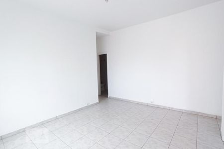 Apartamento para alugar com 73m², 2 quartos e sem vagaSala